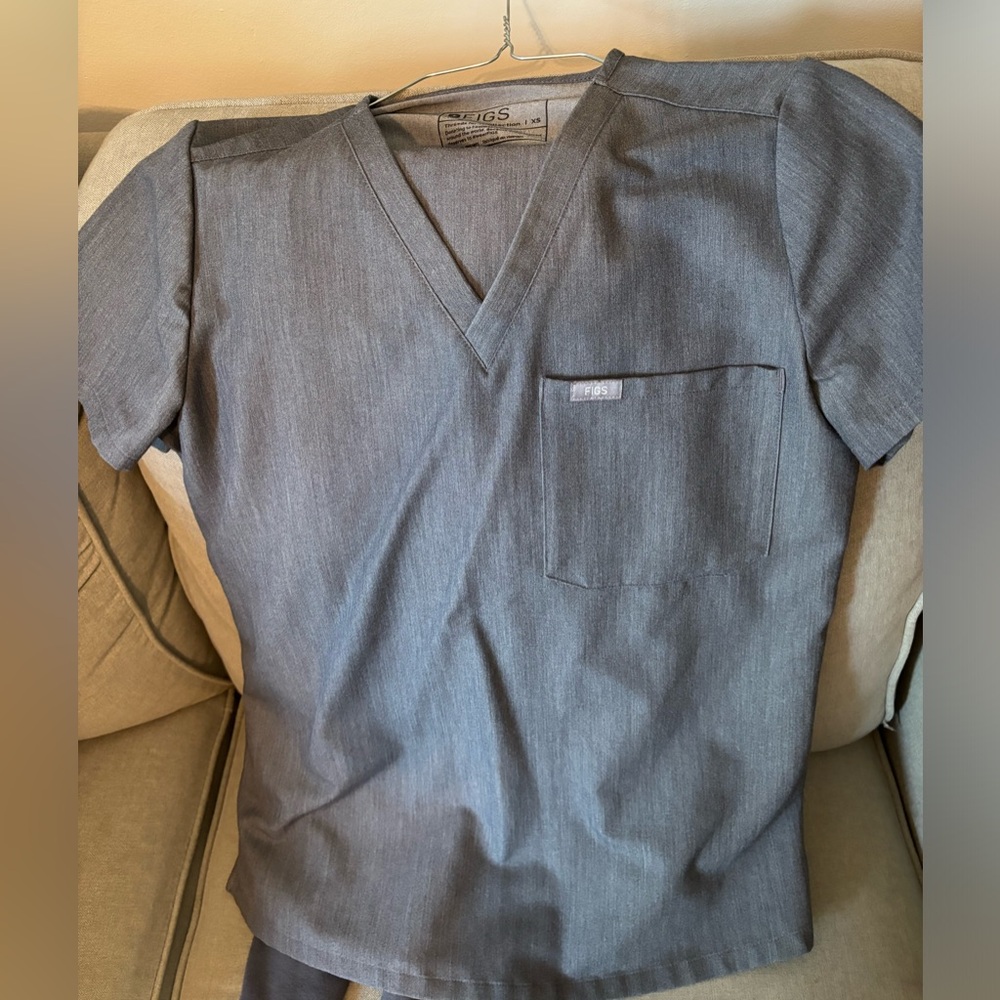 Figs Catarina scrub top